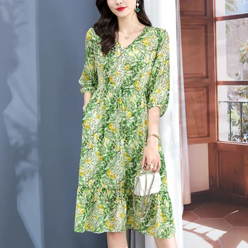 2023 Vasaros ruduo Moteriška žalia suknelė 100% tikras šilkas V-kaklas Elegantiškos suknelės moterims Raukiniai Gėlių moteris Ilga suknelė A-linija
