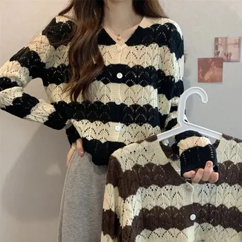 Moteriški trumpi megztiniai Pavasario rudens sagos V-kaklo kontrastas Plonas viršus Moteris Korėjietiškas stilius Tuščiaviduris dryžuotas megztinis
