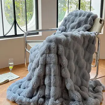 Naujas dirbtinis triušis Pliušinis Rudens šiltos antklodės lovoms Minkšta koralų vilna Sofa Mesti antklodes Patogi sutirštinta patalynė